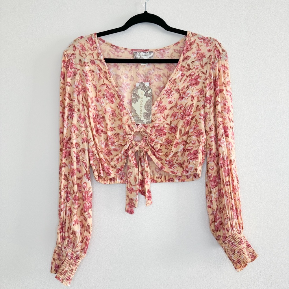 NWT Boutique store design Floral crop top